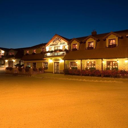 Hotel Karpatsky Dvor Lozorno Exterior photo