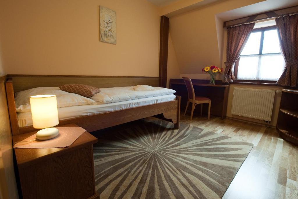 Hotel Karpatsky Dvor Lozorno Room photo